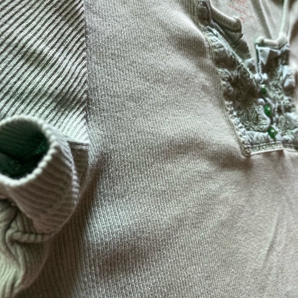 Was💲8! 🎉5/$20 Flower embroidered ribbed tunic - Picture 4 of 13